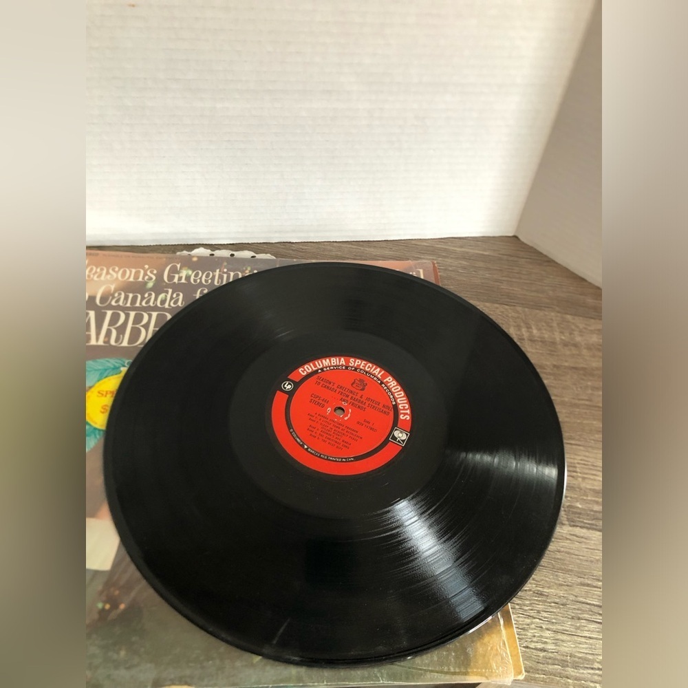 Vtg Barbara Streisand Holiday Vinyl Record - Picture 8 of 9